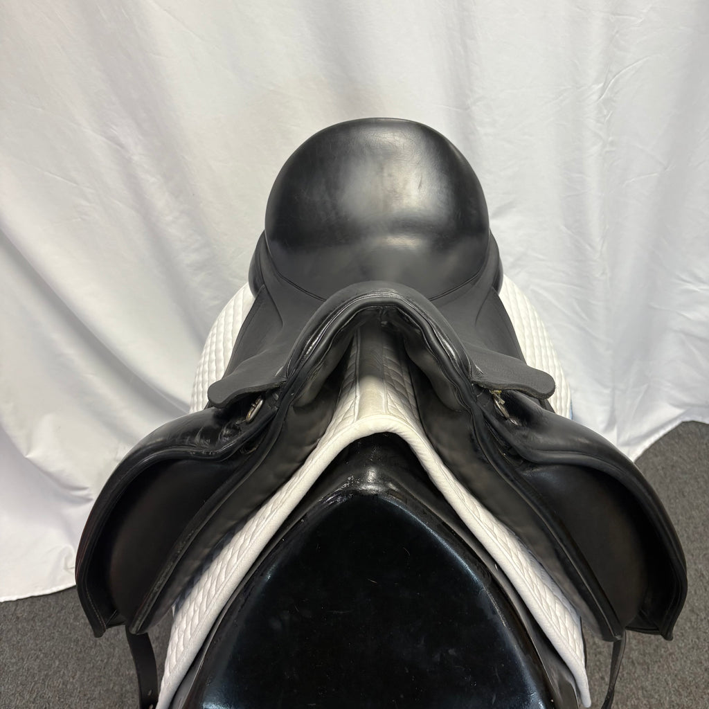 Used Custom Advantage 18" Dressage Saddle
