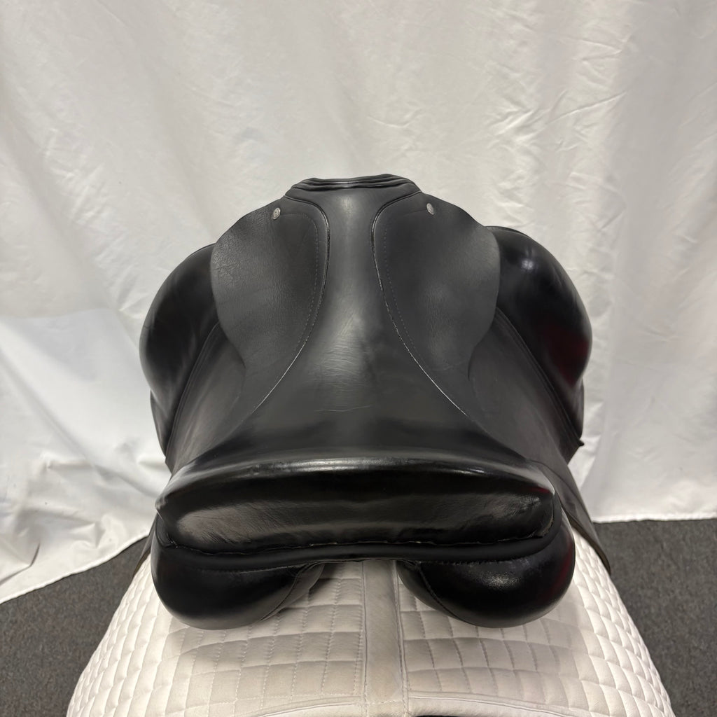 Used Custom Advantage 18" Dressage Saddle