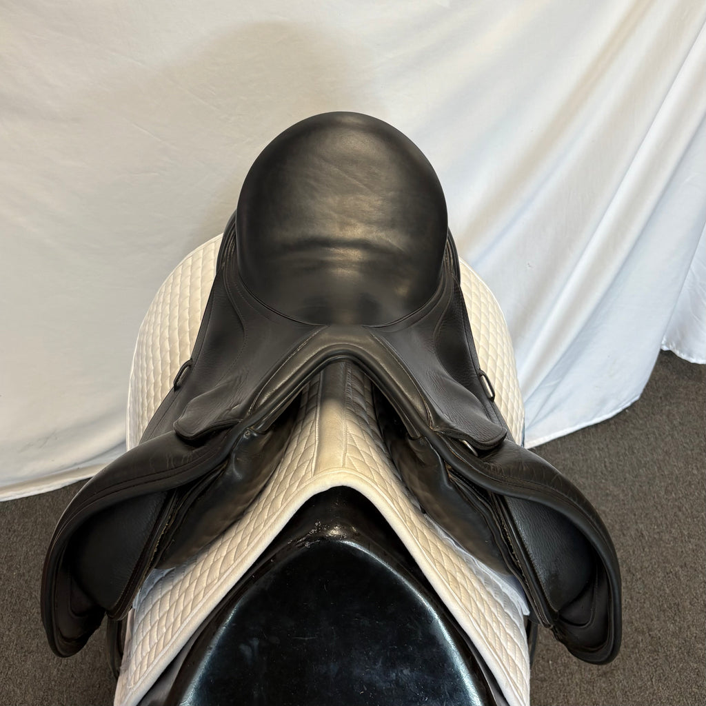Used Schleese Wave 17" Dressage Saddle