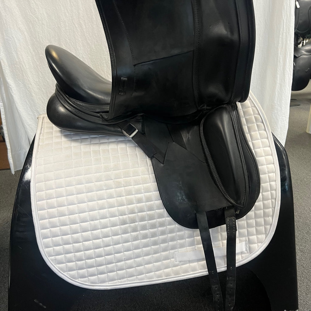 Used Schleese HK 18" Dressage Saddle