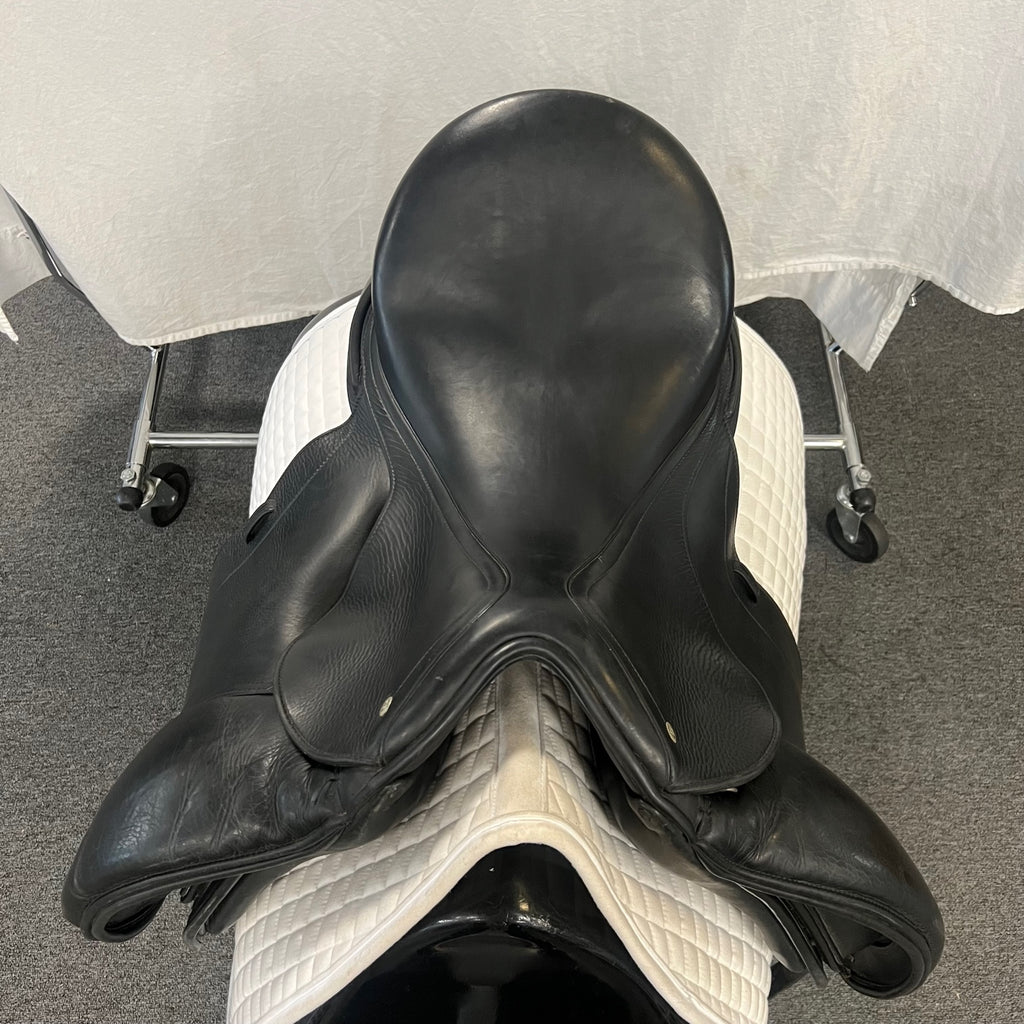 Used Schleese HK 18" Dressage Saddle