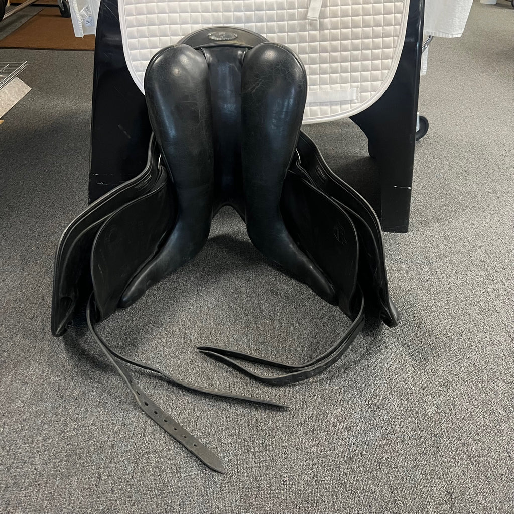 Used Schleese HK 18" Dressage Saddle