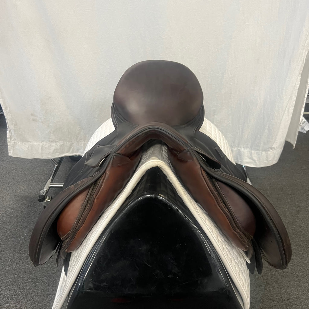 HOLD: Used Schleese Jete 17" Jump Saddle