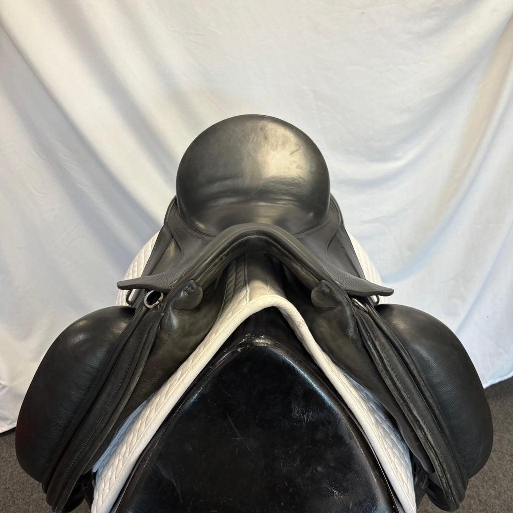 HOLD:  Used Schleese Link II 17" Dressage Saddle