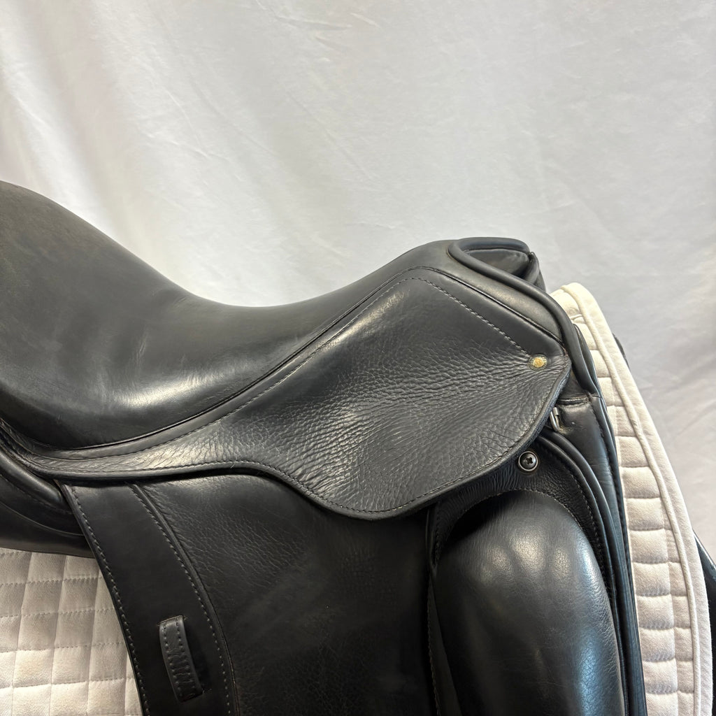 HOLD:  Used Schleese Link II 17" Dressage Saddle