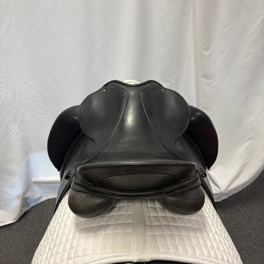 HOLD:  Used Schleese Link II 17" Dressage Saddle