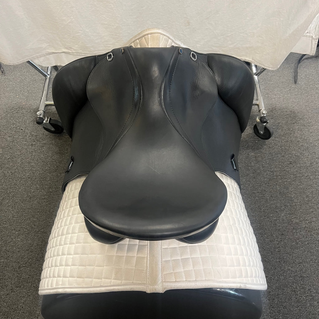 HOLD: Used Stubben 1894 18"/28cm Dressage Saddle