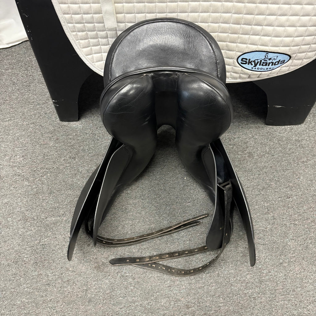 Used Frank Baines Elegance 18" Dressage Saddle