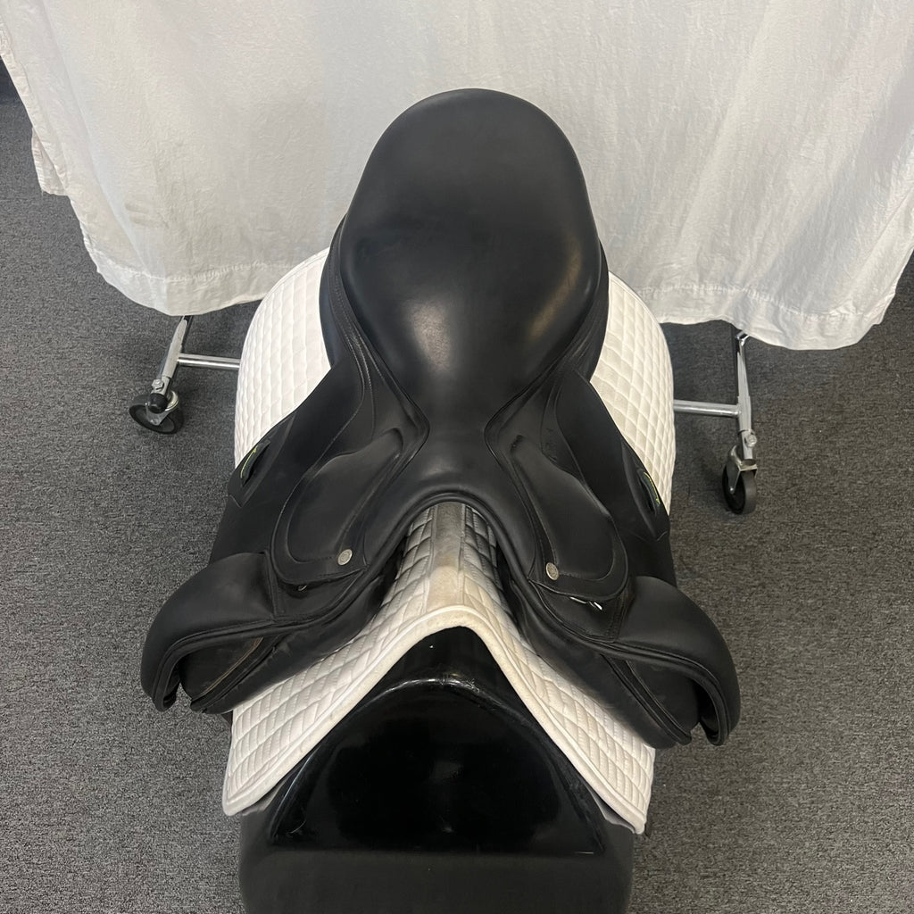 HOLD: Used Amerigo Classic 18" Dressage Saddle