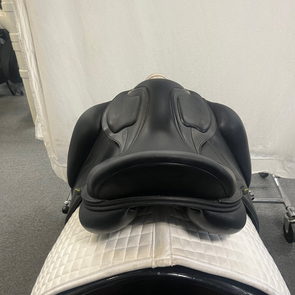 HOLD: Used Amerigo Classic 18" Dressage Saddle
