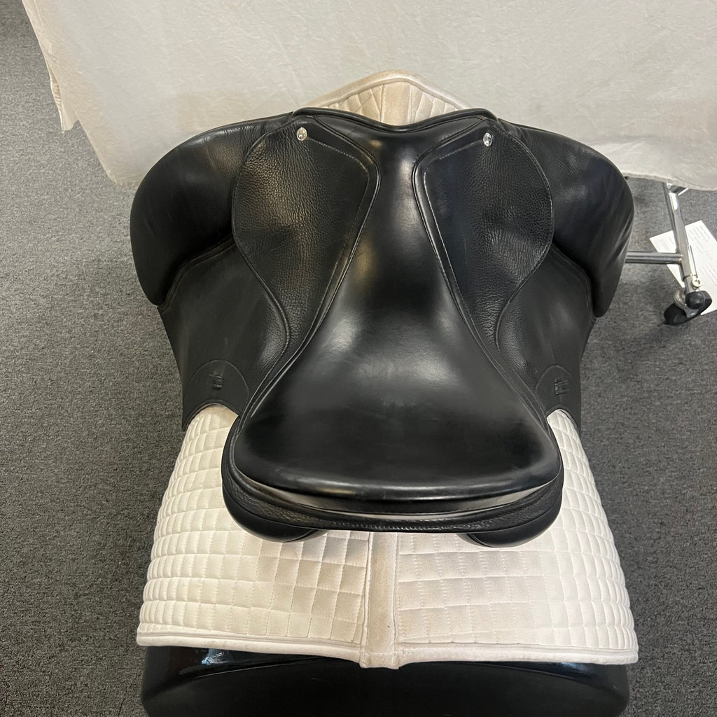 Used Schleese Infinity II 17.5" Dressage Saddle