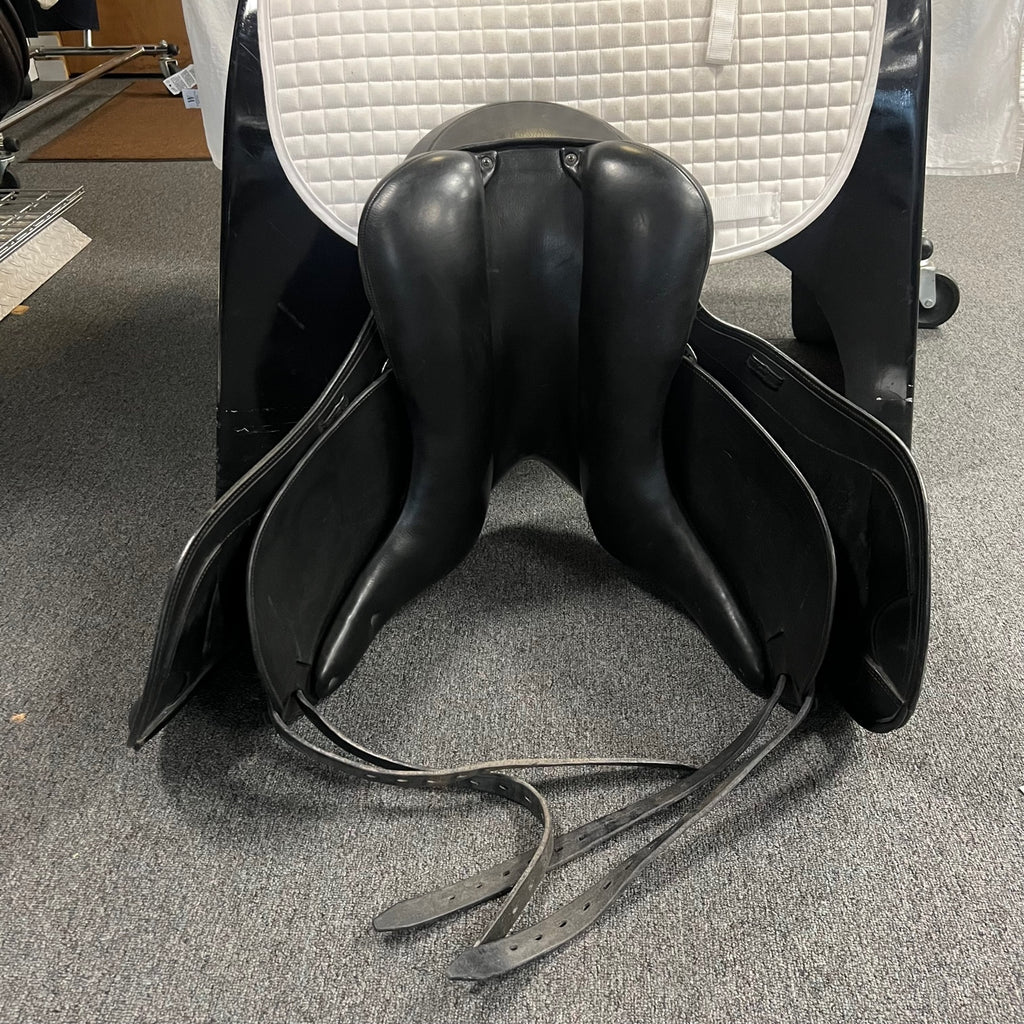 Used Schleese Infinity II 17.5" Dressage Saddle