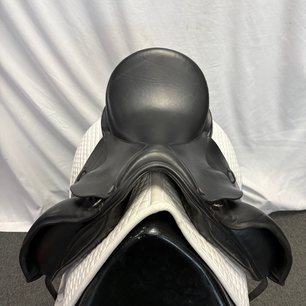 Used Dresch 18" Dressage Saddle