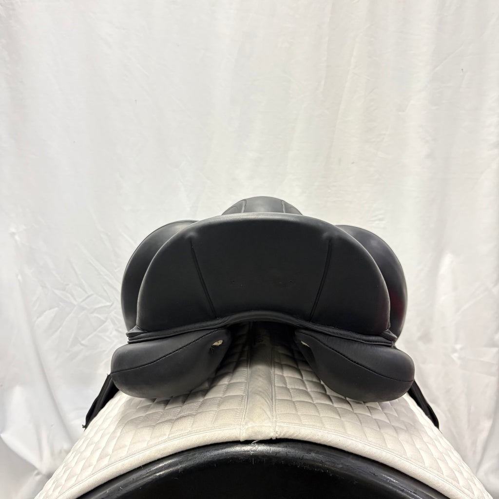 Used Antares Tempo 18" Monoflap Dressage Saddle