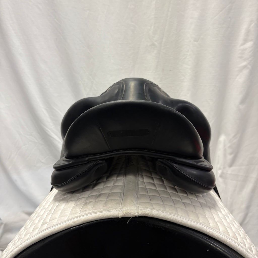 Used Childeric DPL Monoflap 18" Dressage Saddle