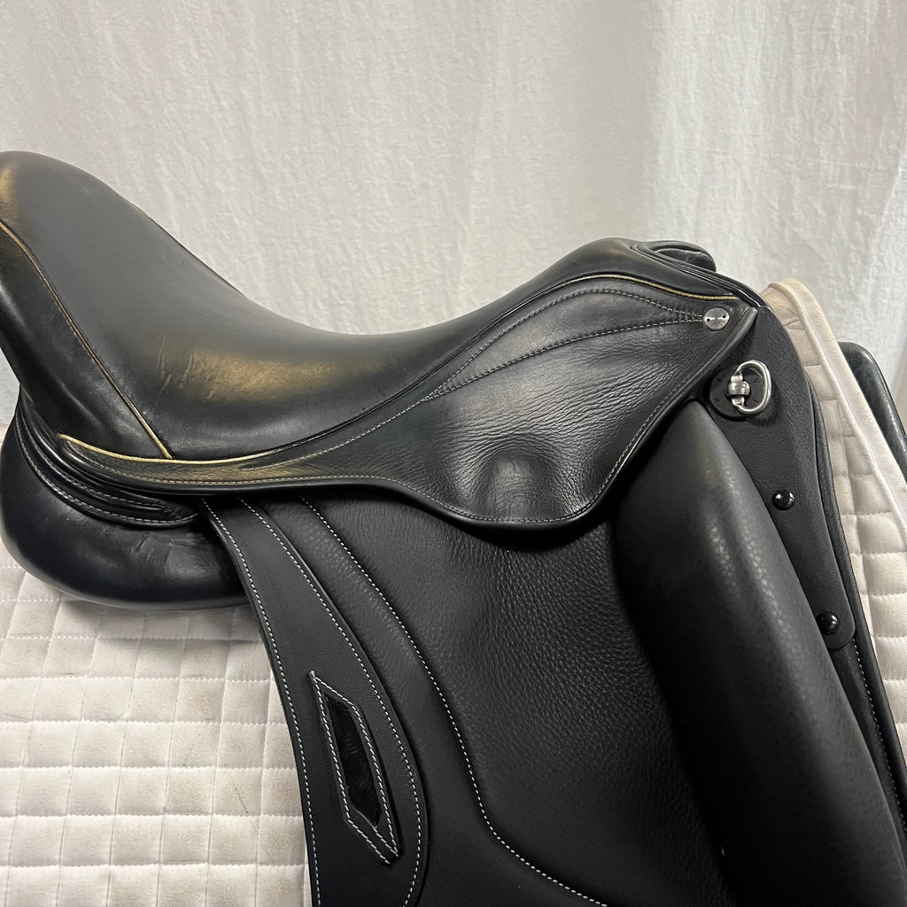 Used Aviar Rook 1.0 - 17.5"" Monoflap Dressage Saddle