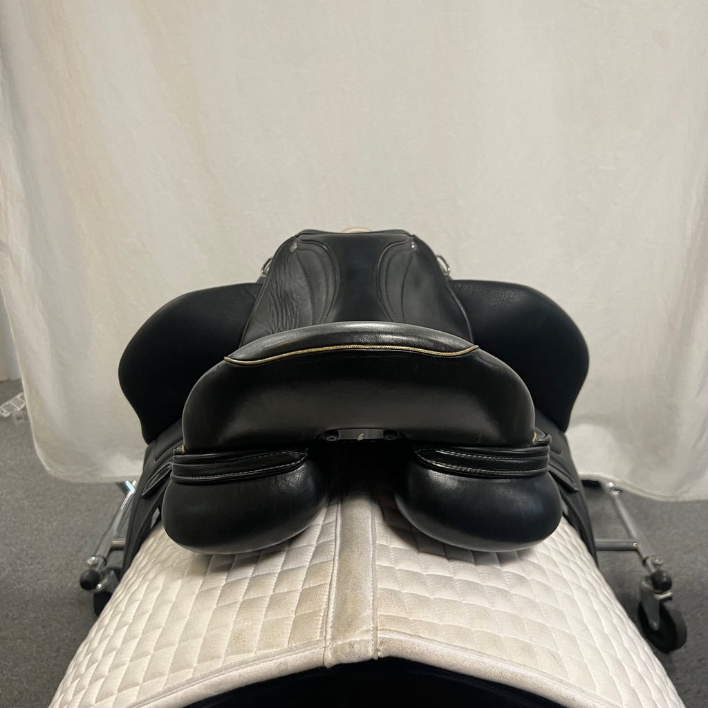 HOLD: Used Aviar Rook 1.0 - 17.5"" Monoflap Dressage Saddle