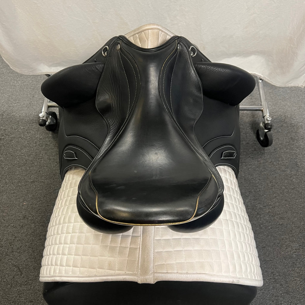 HOLD: Used Aviar Rook 1.0 - 17.5"" Monoflap Dressage Saddle