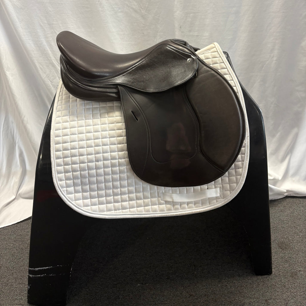 Used Schleese Merci 17.5" Jump Saddle
