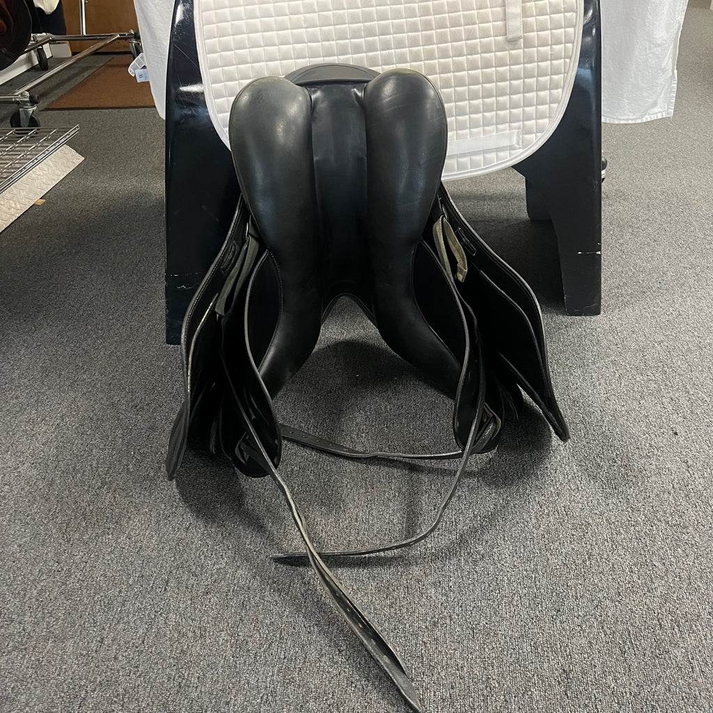 Used Schleese Derby 17.5" Dressage Saddle