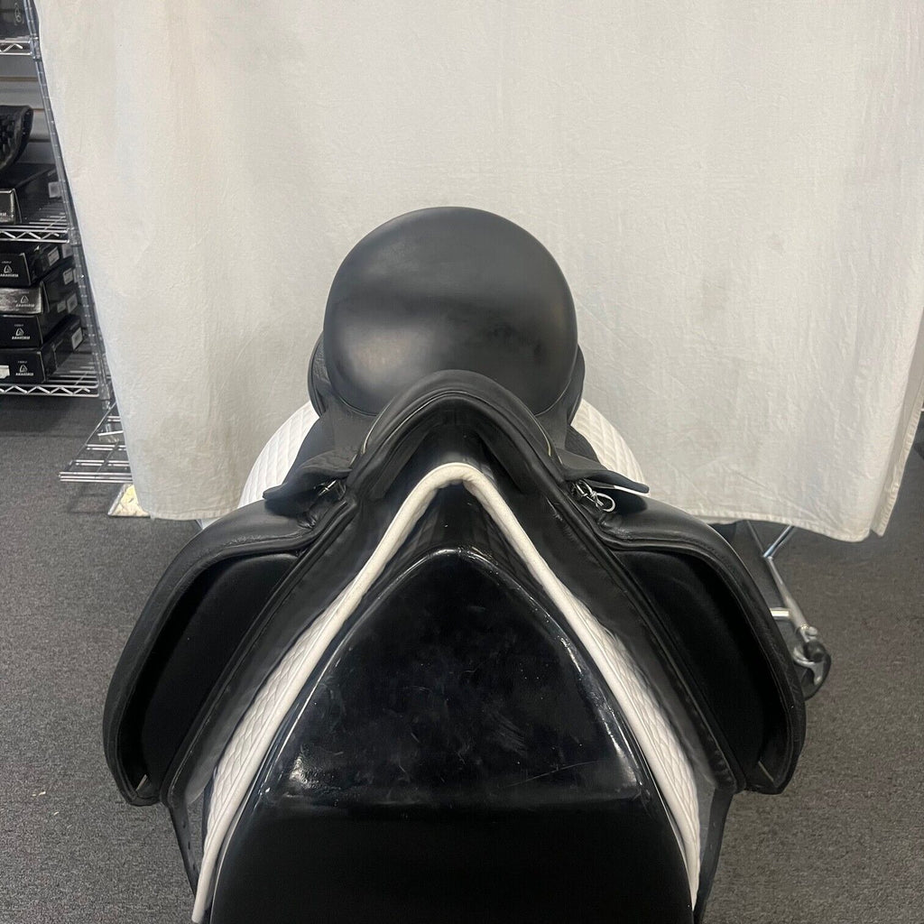 Used Custom Saddlery Steffen's Advantage 18" Dressage Saddle