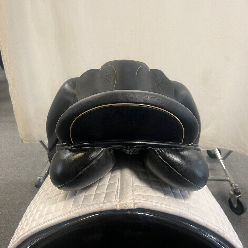 Used Custom Saddlery Steffen's Advantage 18" Dressage Saddle