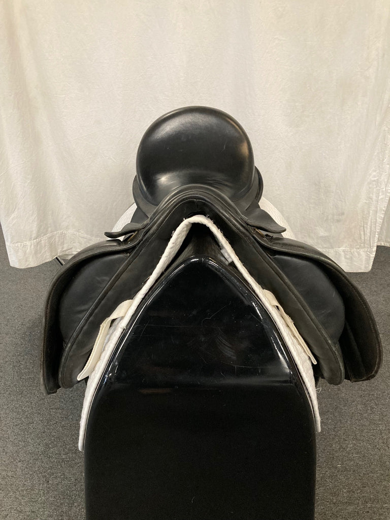 Used Hulsebos AM4 17" Dressage Saddle