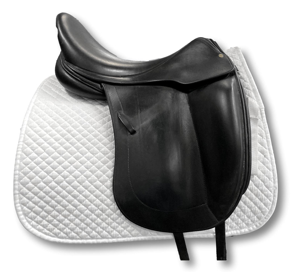 Used L'Apogee 18" DL Dressage Saddle