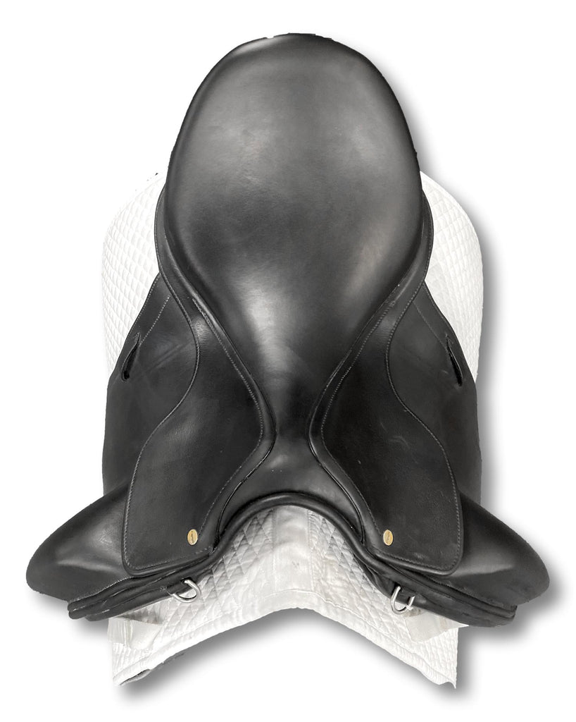 Used L'Apogee 18" DL Dressage Saddle