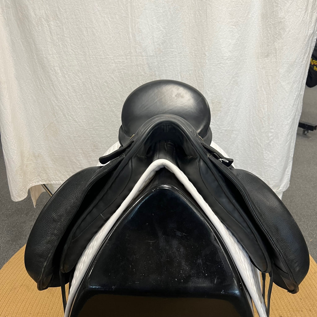 Used Revere 17" Dressage Saddle