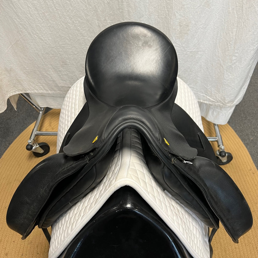 Used Revere 17" Dressage Saddle