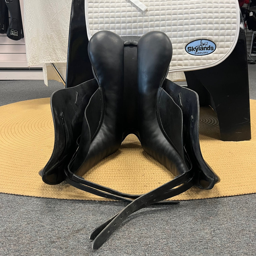 Used Revere 17" Dressage Saddle