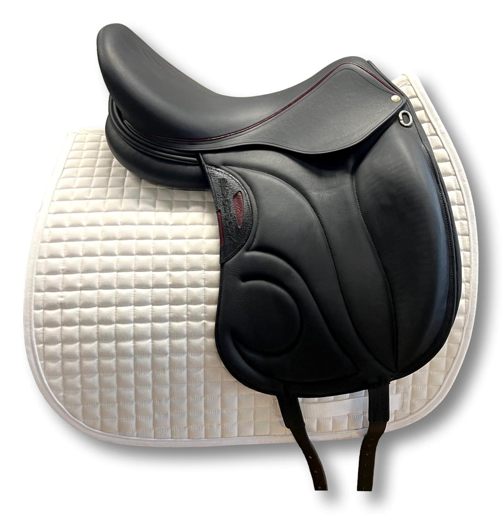 Used Devoucoux Loreak Monoflap 18" Dressage Saddle