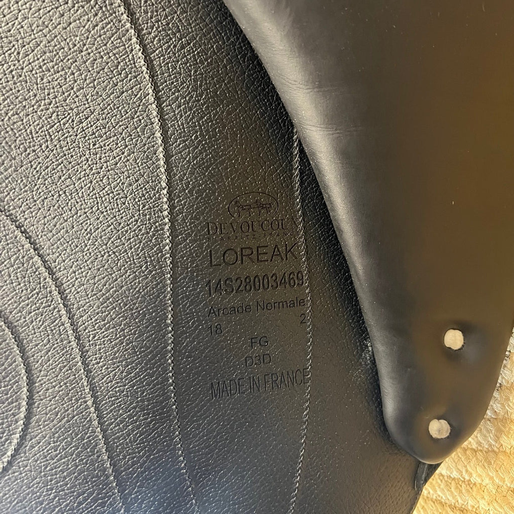 Used Devoucoux Loreak Monoflap 18" Dressage Saddle