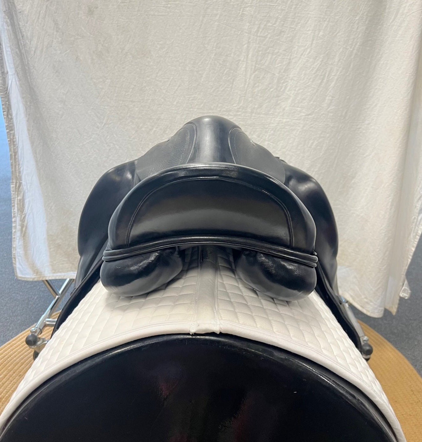 Used Verhan Trustin 18.5" Dressage Saddle Skylands Saddlery