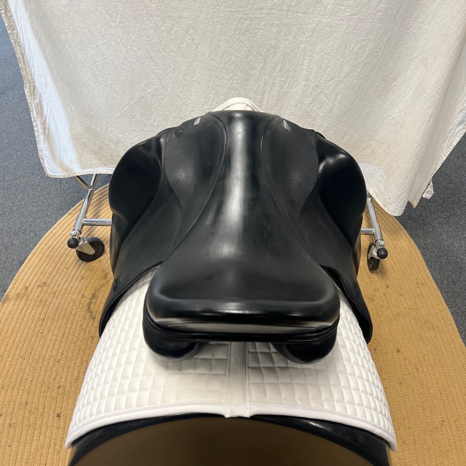 Used Verhan Trustin 18.5" Dressage Saddle Skylands Saddlery