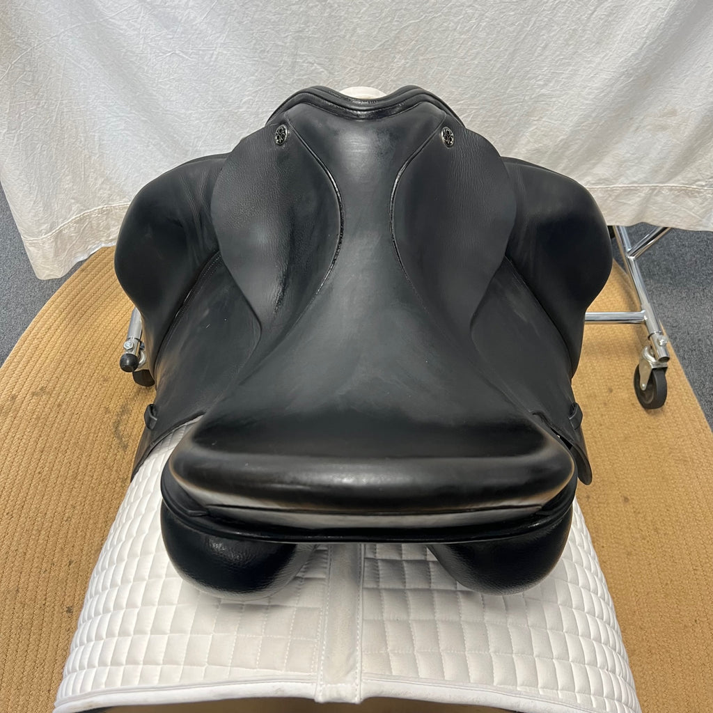 Used Trilogy Verago Elite 18" Dressage Saddle