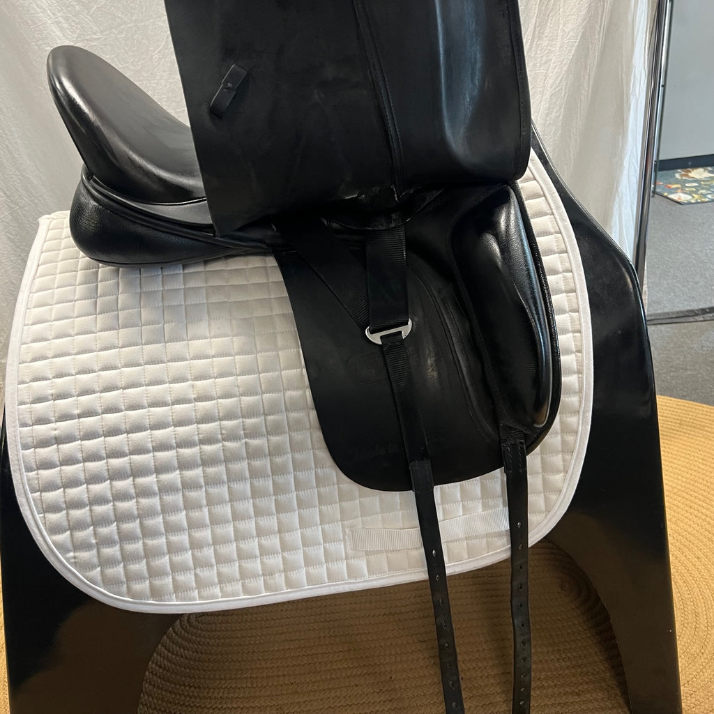 Used Trilogy Verago Elite 18" Dressage Saddle