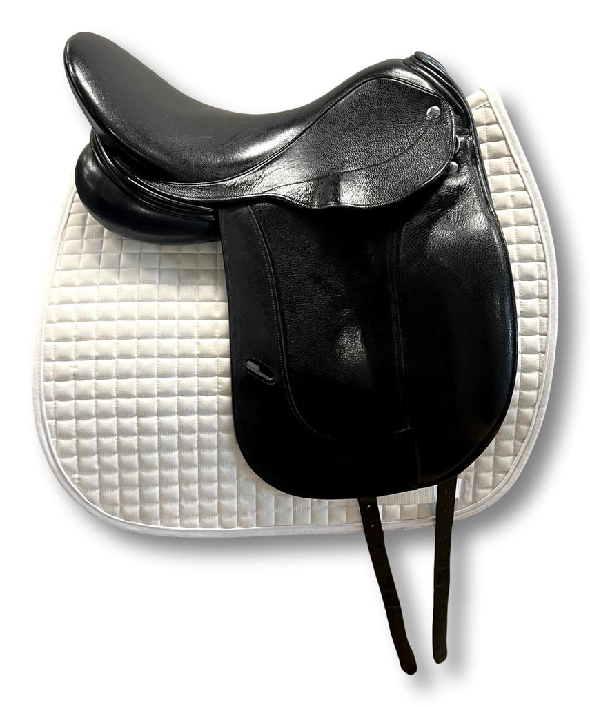 Used Frank Baines Aires De Haute 18" Dressage Saddle