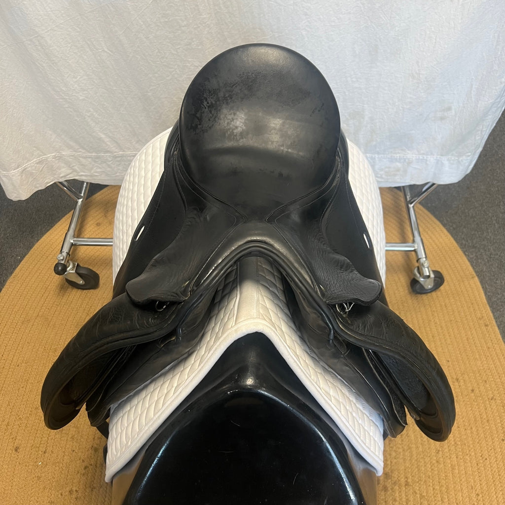 HOLD: Used Schleese Infinity 17" Dressage Saddle