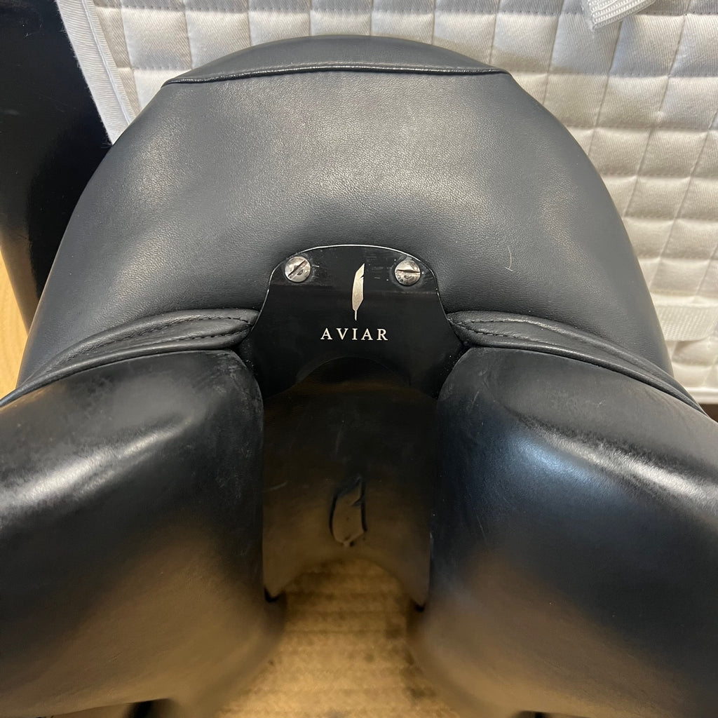 Used Aviar Rook 1.0 - 18" Monoflap Dressage Saddle