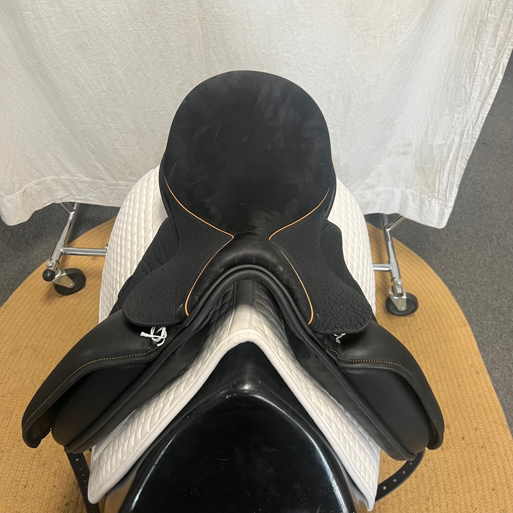 Demo Custom Saddlery Steffen's Advantage 17.5" Dressage Saddle