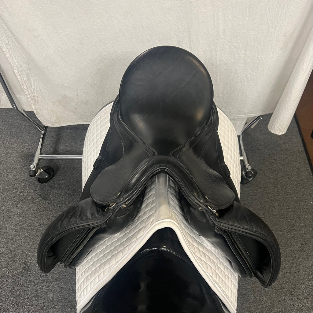 Used Schleese Triumph 17.5" Dressage Saddle