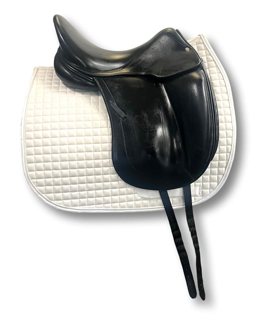 Used L'Apogee 17" DL Dressage Saddle