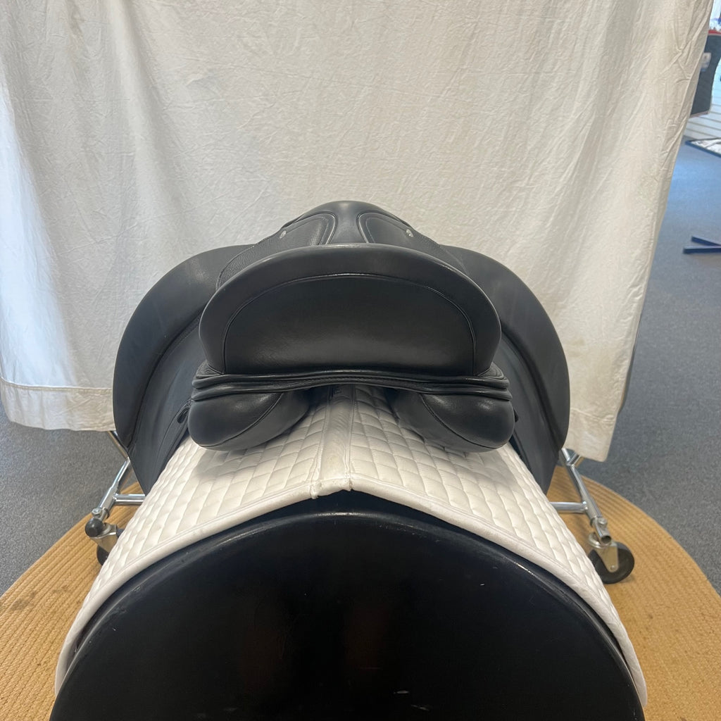 Used Schleese Obrigado 18" Dressage Saddle