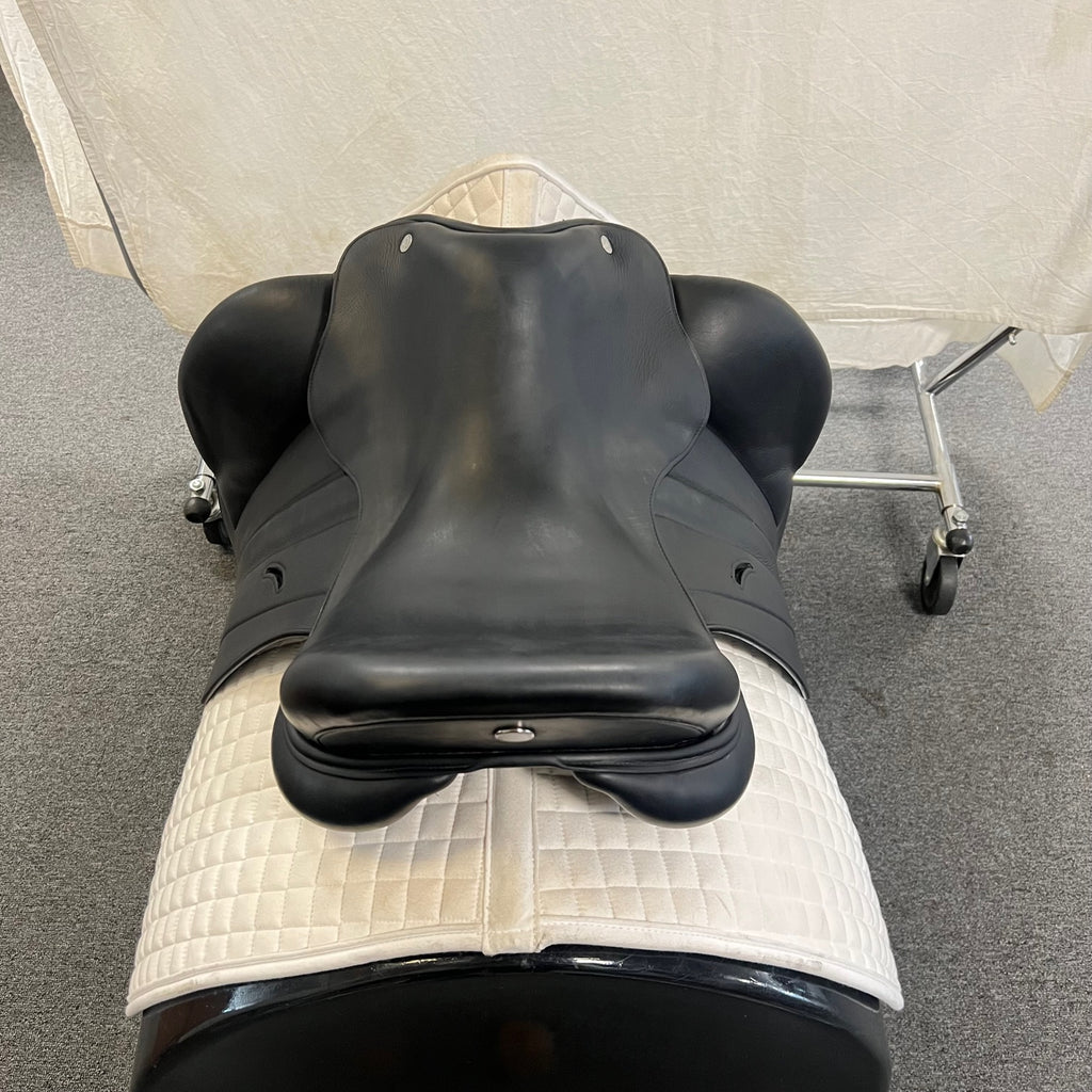 HOLD - PRICE DROP! Used Hermès Arpege 17" Monoflap Dressage Saddle