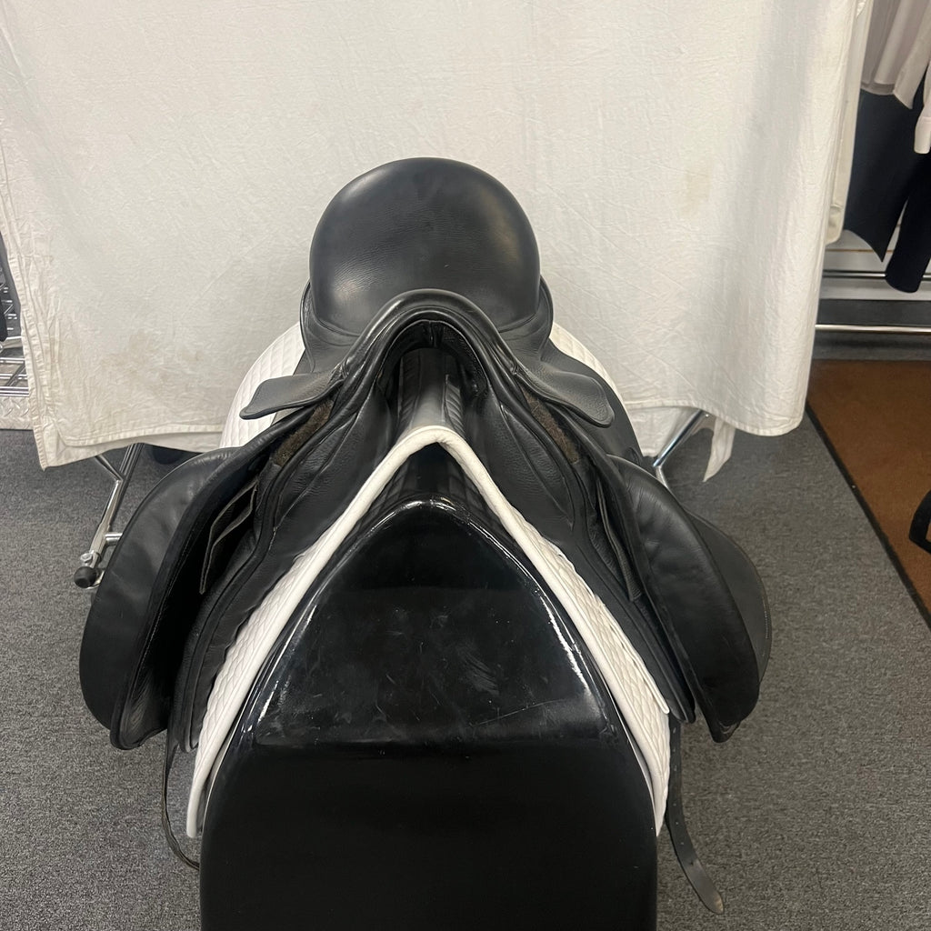 Used County Perfection 17" Dressage Saddle