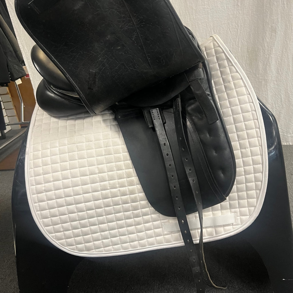 Used County Perfection 17" Dressage Saddle