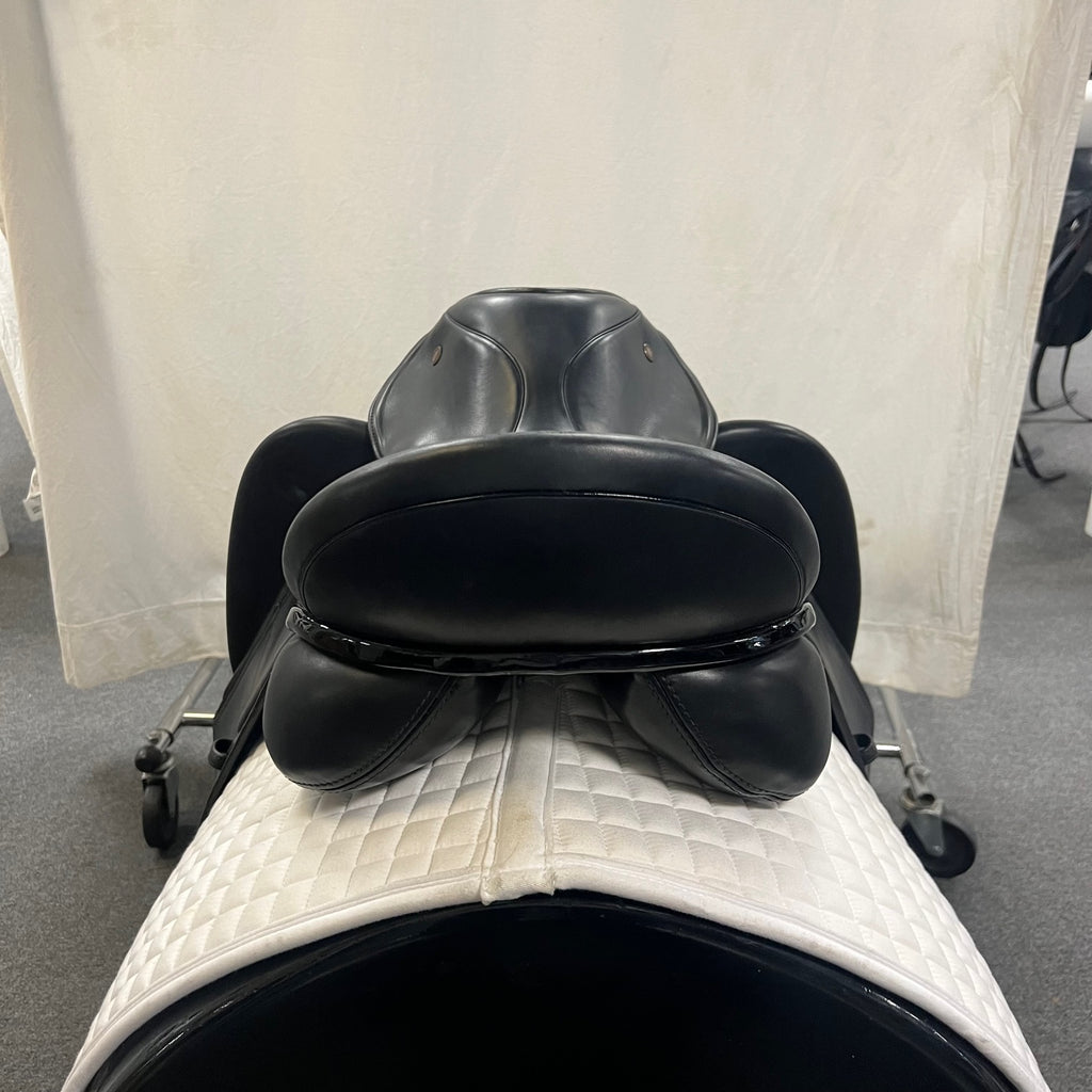 Used Fichtbauer 17.5" Monoflap Dressage Saddle