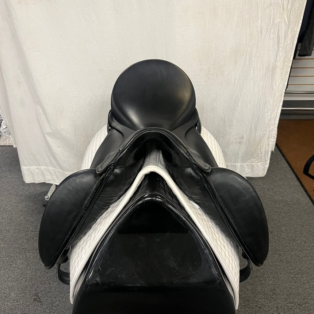 Used Fichtbauer 17.5" Monoflap Dressage Saddle